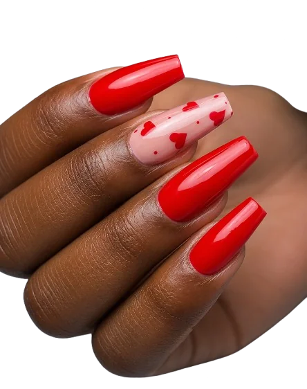 Alongamento vermelho com unha de corações